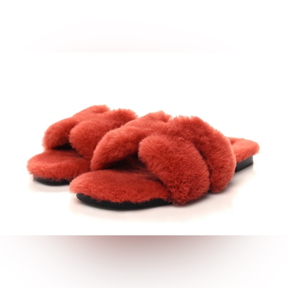 Size 36.5 NEW HERMÈS rouge de Turin Oran Woolskin Sandals Fluffy Fur Rare Find